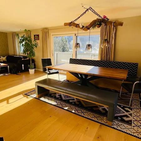 Kohlis Alpine Villa *